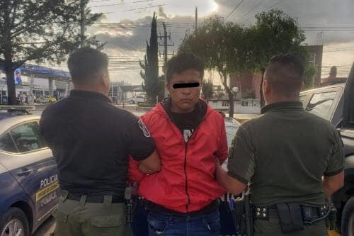 Detienen a ladrón armado en Toluca